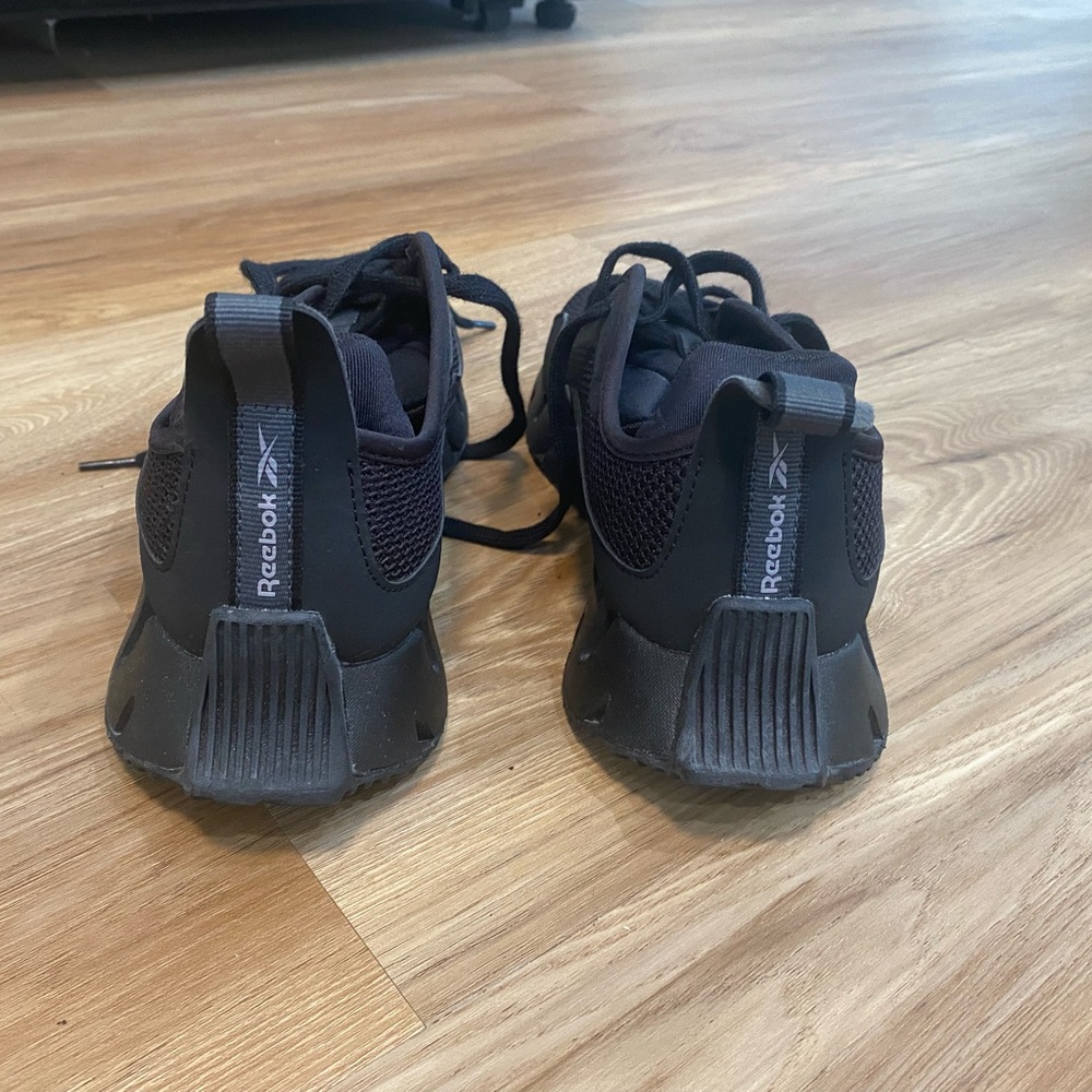 Women’s Reebok - Picture 3 of 5